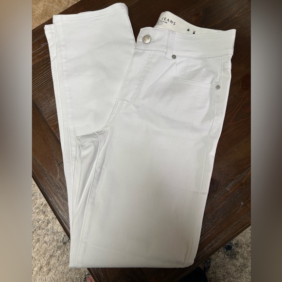 TRIBAL WOMENS SOPHIA CURVY FIT STRETCHY CASUAL
WHITE STRAIGHT LEG JEANS SZ 6 - Picture 10 of 11